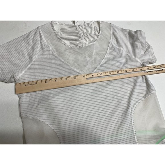 Lululemon Athletica Workout Mesh Shirt Short Sleeve Womens 4 White Green Striped - Picture 7 of 9